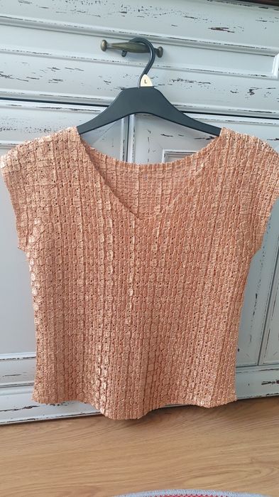 Bluzeczka damska w złotym kolorze