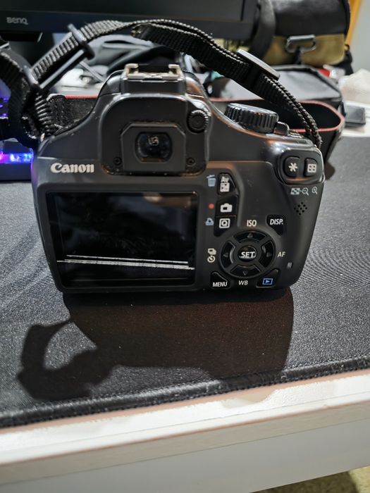 Canon EOS 1100D + 18-55mm + 75-300mm