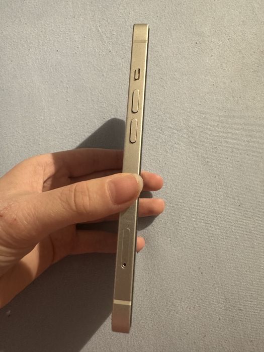 Iphone 13 77% baterii