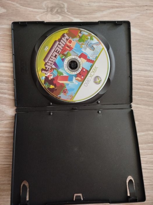 Ігри Xbox 360 футбол, гонки, Майнкрафт