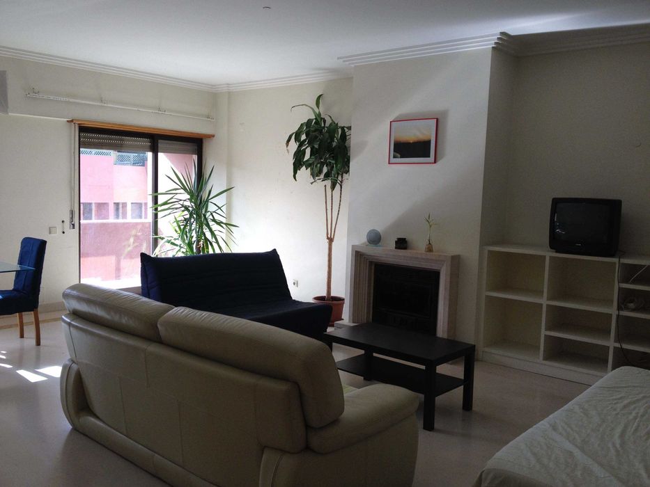 Quarto Individual em Lisboa - Telheiras - Lumiar – Despesas Incluídas e Recibos