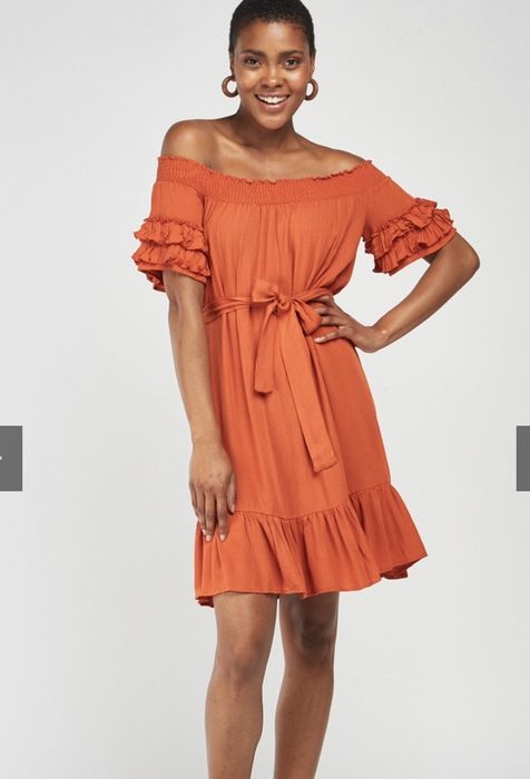 Vestido Cor Tijolo Ombro a Ombro com manga e folho - M