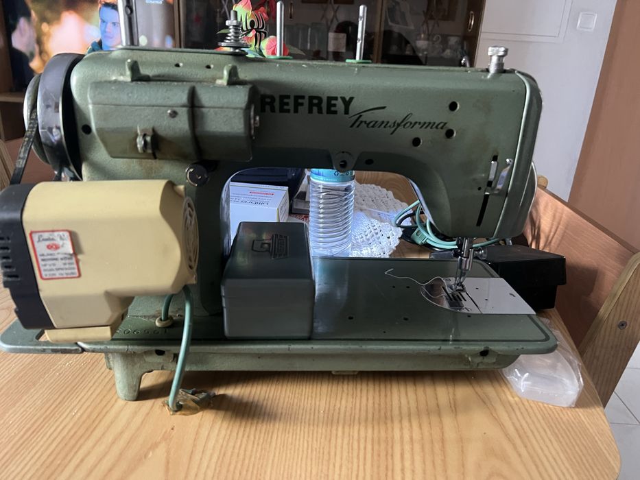 Maquina de costura REFREY TRANSFORMA64284777090689122