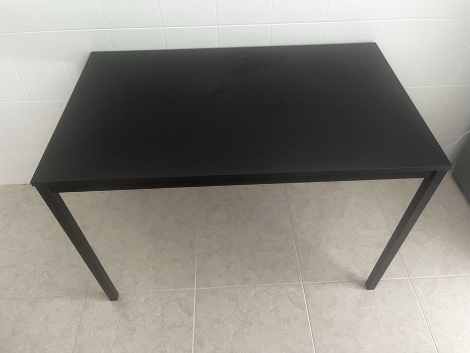 Mesa ikea preta 6 pessoas