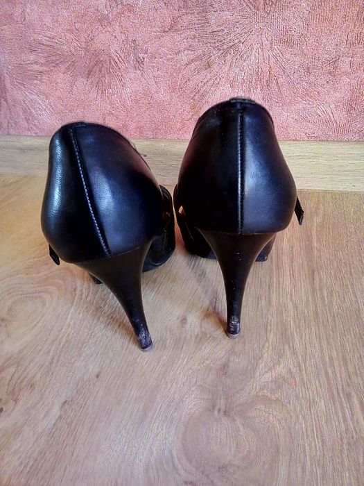 Туфлі жіночі, шкіряні