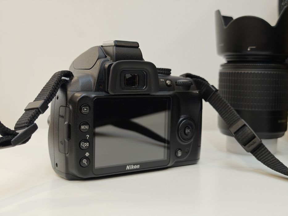 Nikon D3000 c/ acessórios