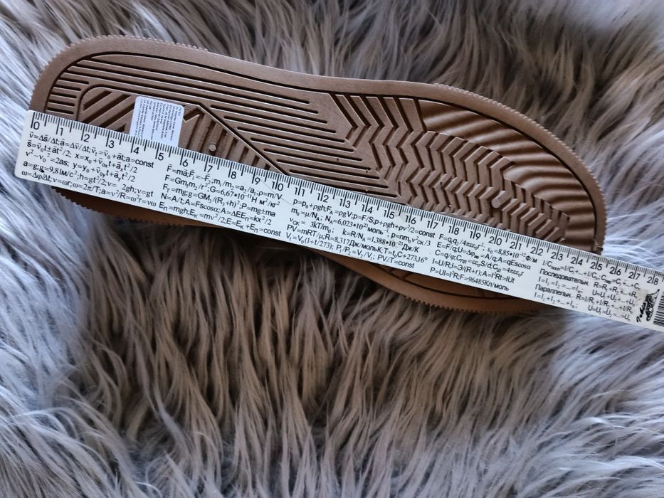 Продам жіночі кеди