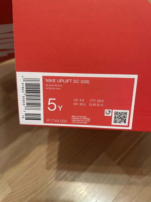 NIKE кросівки жіночі нові