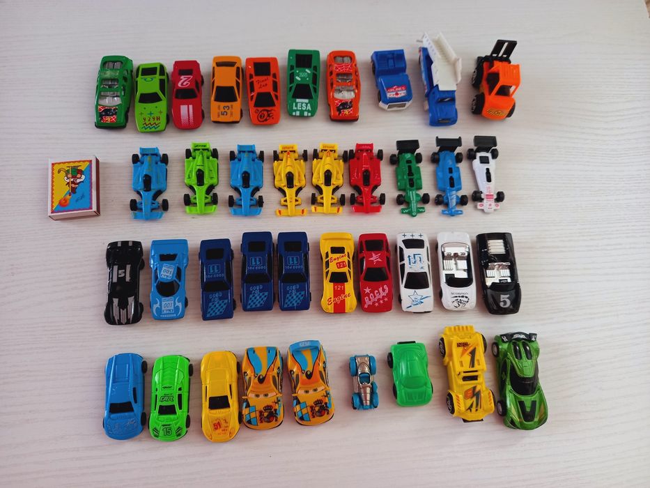 Машинки (38 штук)
