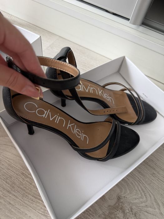 Босоніжки Calvin Klein 35,5 розмір, підбори 6 см