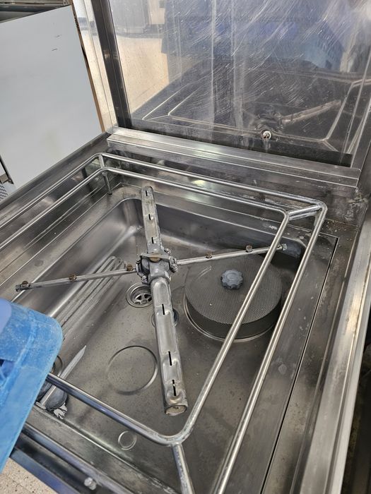 Máquina de lavar loiça basculante