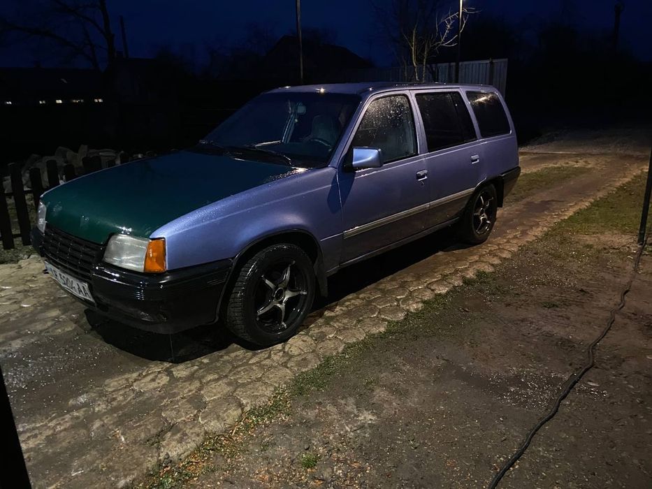 Продам Опель  находу