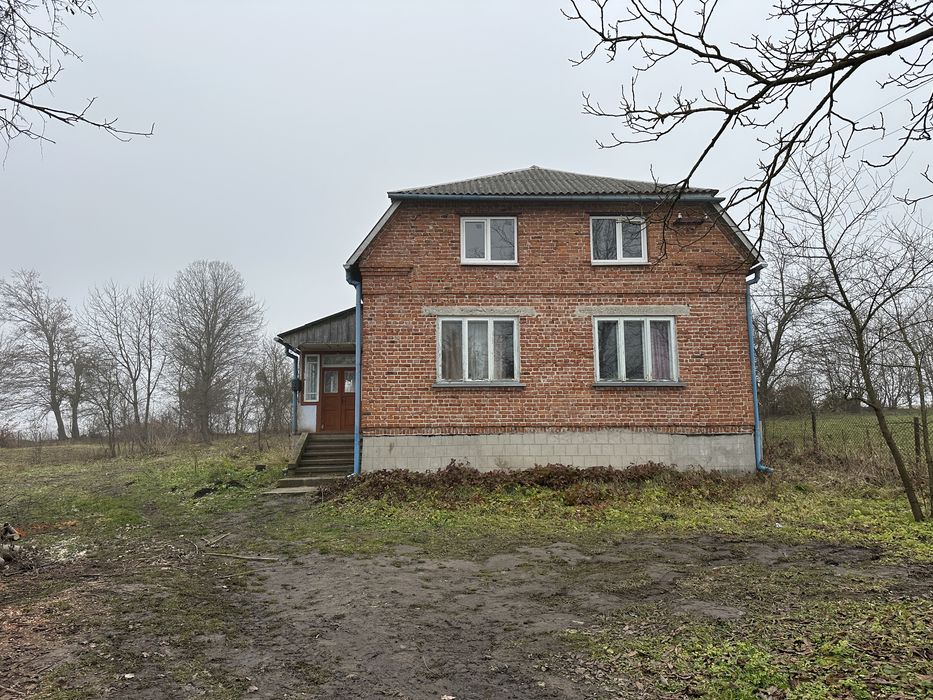 Продається будинок (40 км від Львова)