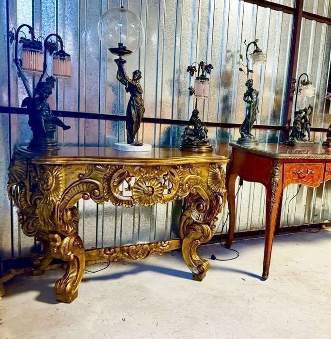 Duża drewniana rzeźbiona włoska konsola