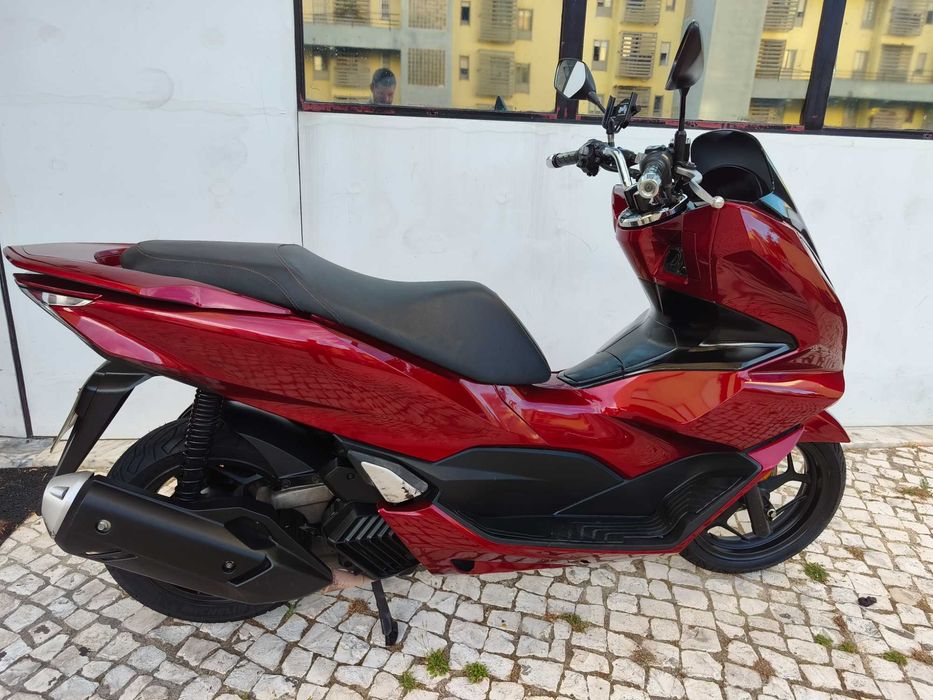 PCX Honda 2022 impecável e com garantia!