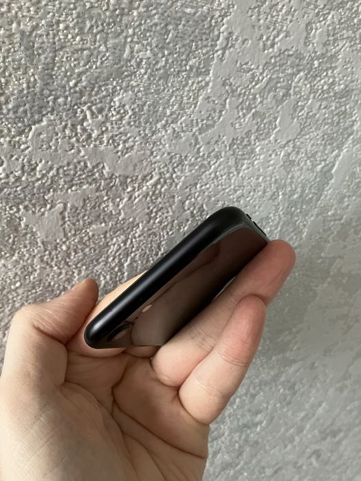 Apple iPhone SE 2 2020 64 ГБ Neverlock