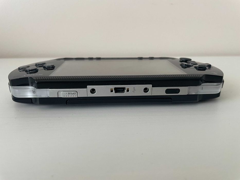 Sony PSP 1004 Black — Totalmente Revista, Limpa e Testada