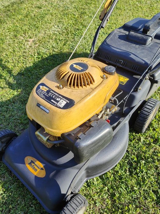 Kosiarka spalinowa z napędem