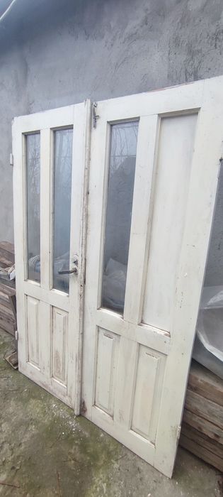 Продам недорого деревянные двери