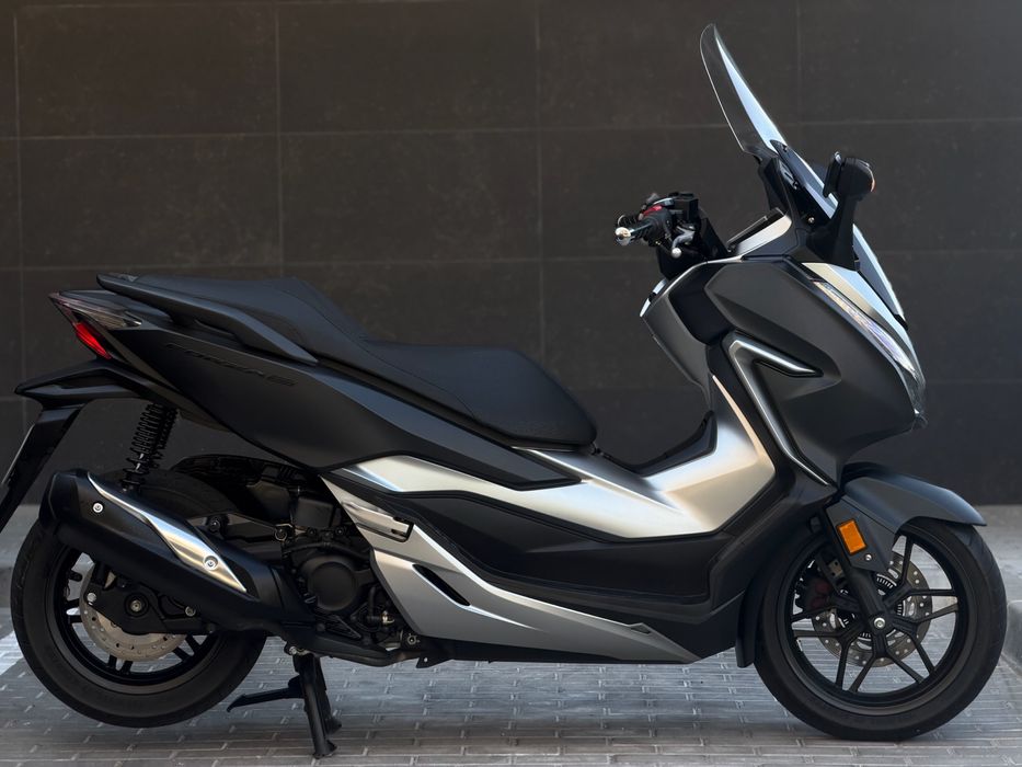 HONDA FORZA 300 - Ótimo Estado!