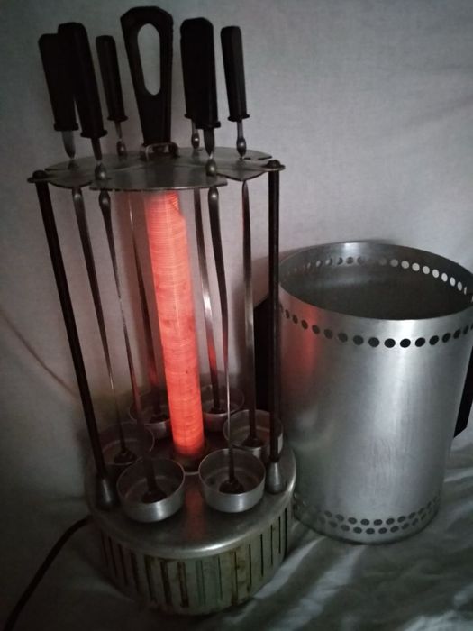 Електрична шашличниця