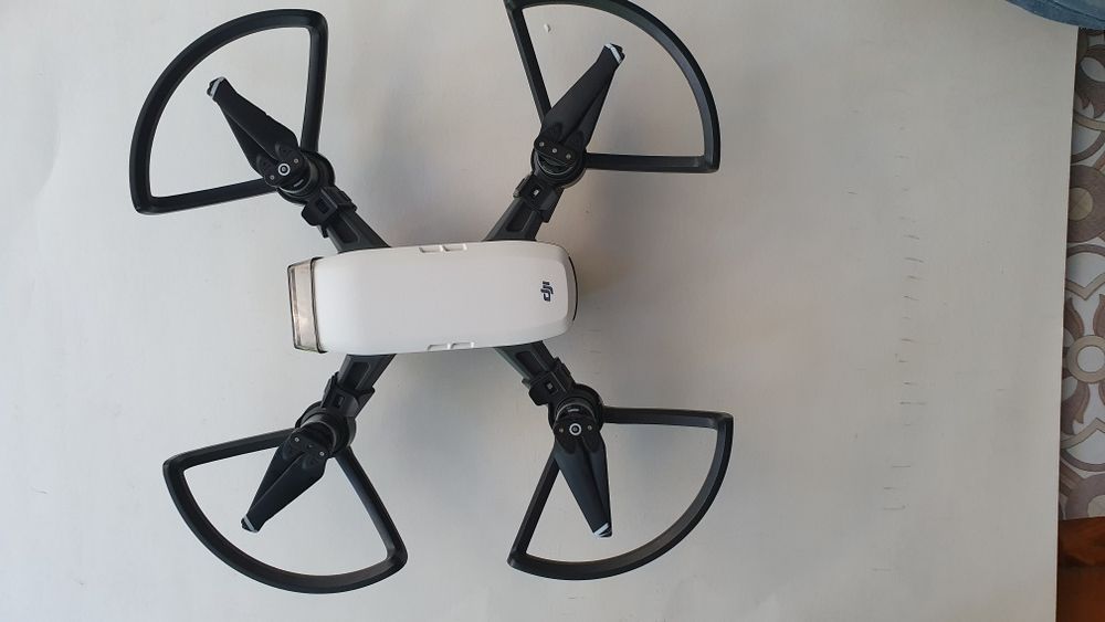 DJI Spark Alpine White – biały dron, 3 baterie + pilot + komplet akcesoriów