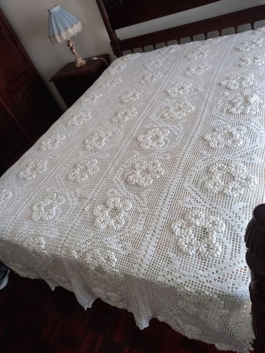 Colcha Renda feita à mão