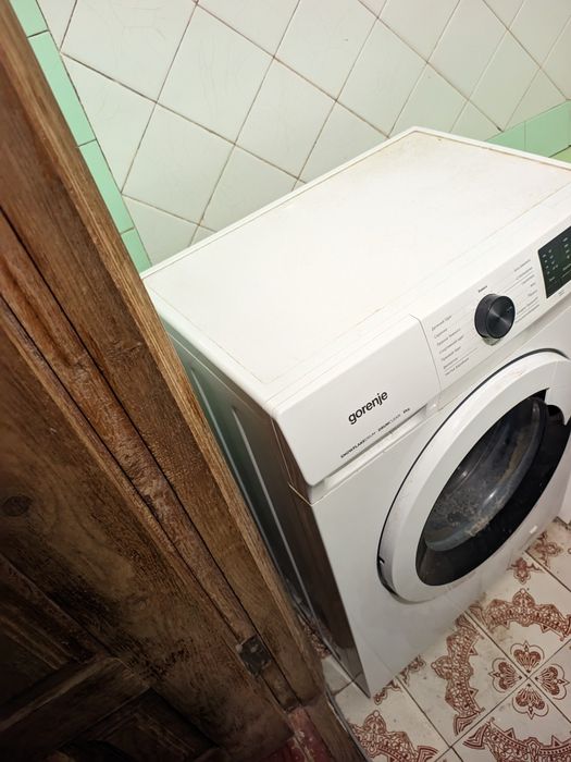 Комунальні включені до вартості. Без господаря кімната для 1-2 хлопців на Урожаї
