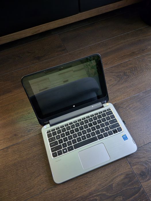 HP Pavilion 11 x360 Win 11 256 ssd RAM 4GB
