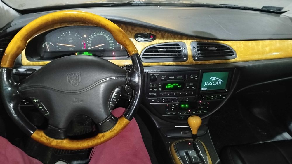 Jaguar S type 4.0 V8 - nie "obserwować "