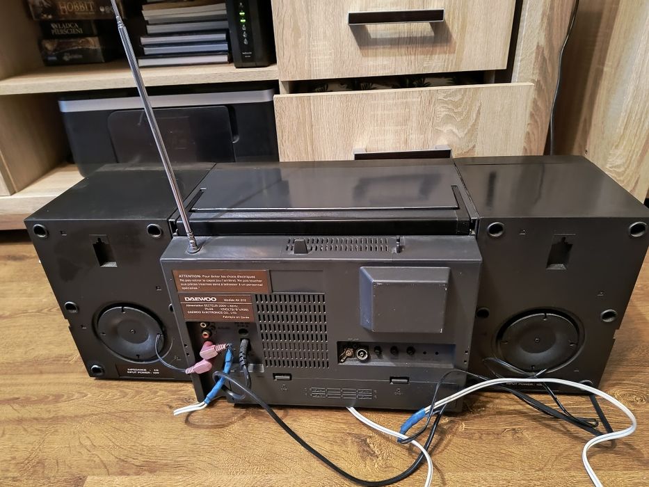 Radiomagnetofon daewoo z radiem i tv av-310