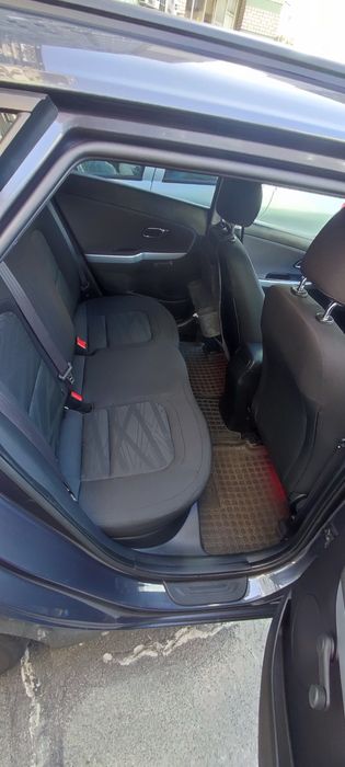 Продам KIA CEED 2014