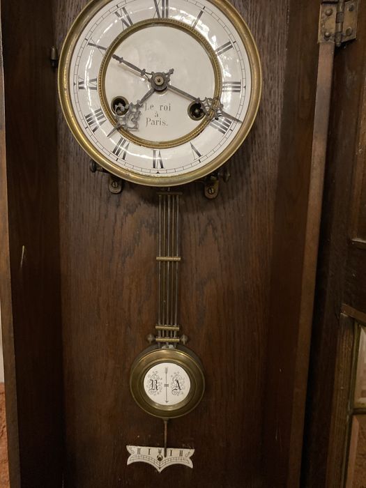 Zegar wahadlowy z kompletnym mechanizmem