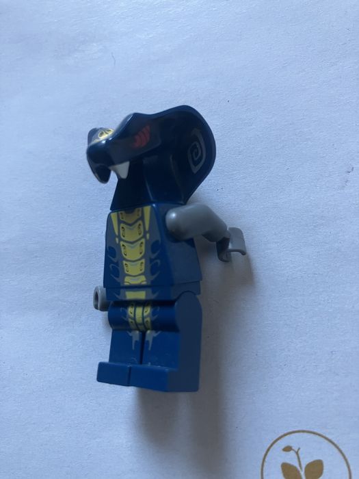 Minifigurka LEGO 9446 Slithraa