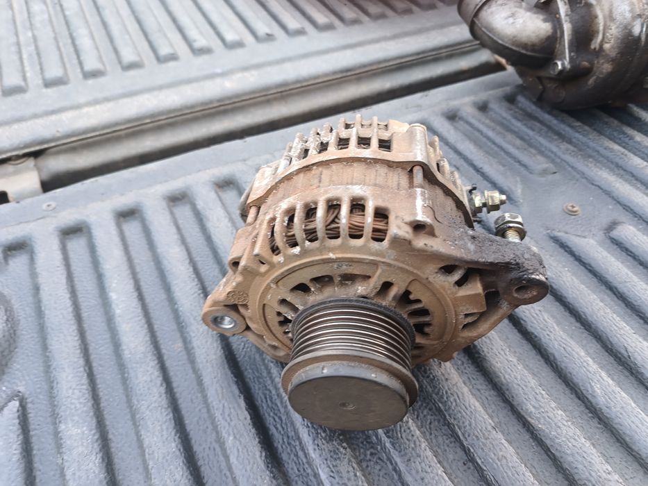 Генератор Нісан Терано