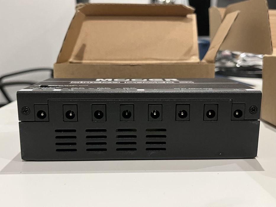 Power Suply da mooer usada poucas vezes