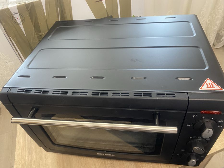 Духовка настільна, електро пічка Severin TO 2068 1500w / 20L.