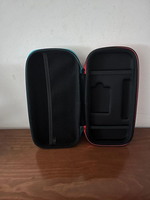 Nintendo Switch azul /vermelha