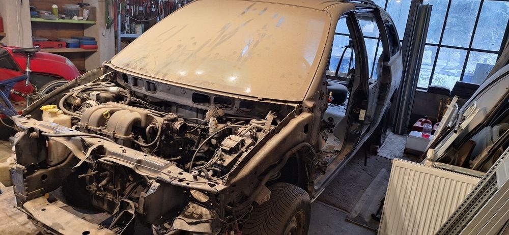 Nie skończony projekt grand voyager 2.4 lpg  2000.rok