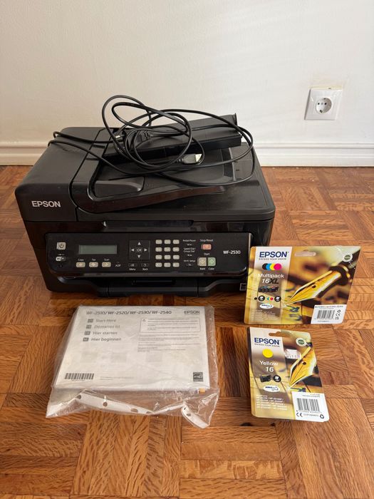 Impressora Epson WF-2530 + tinteiros