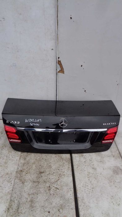 Mercedes E-CLASS W212 Кришка багажника