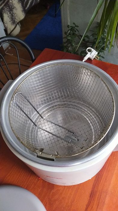 Нова фритюрниця MOULINEX Франція