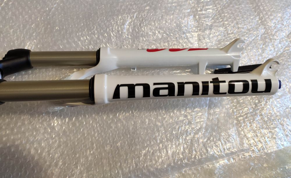 Повітряна вилка Manitou M30 26 (27,5)