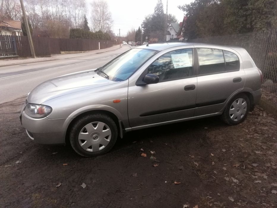 Nissan Almera 1.8