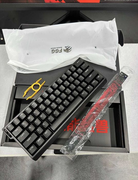 Клавиатура Madlions MAD 60HE (RGB) Нова!