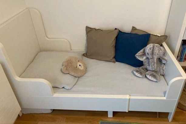 Cama criança IKEA Busunge 80x200 cm + colchão