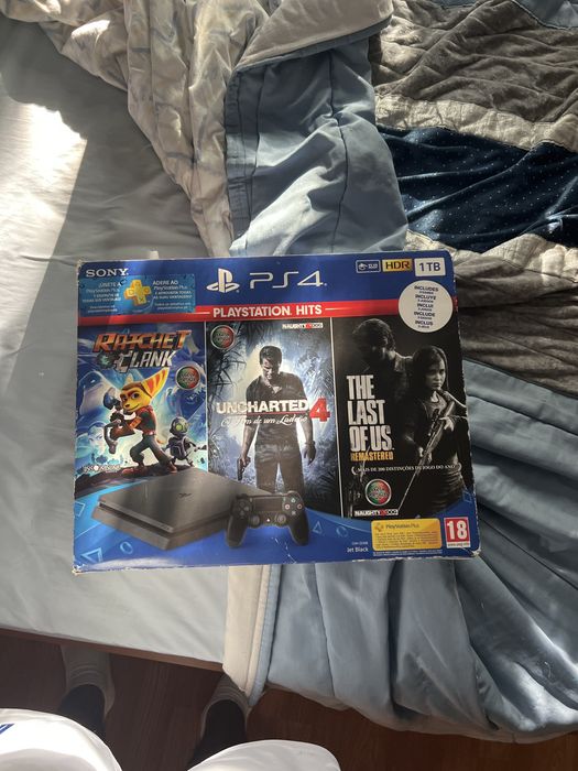 Ps4 1 tb como nova vendo ou troco por nintendo switch sem ser a lite