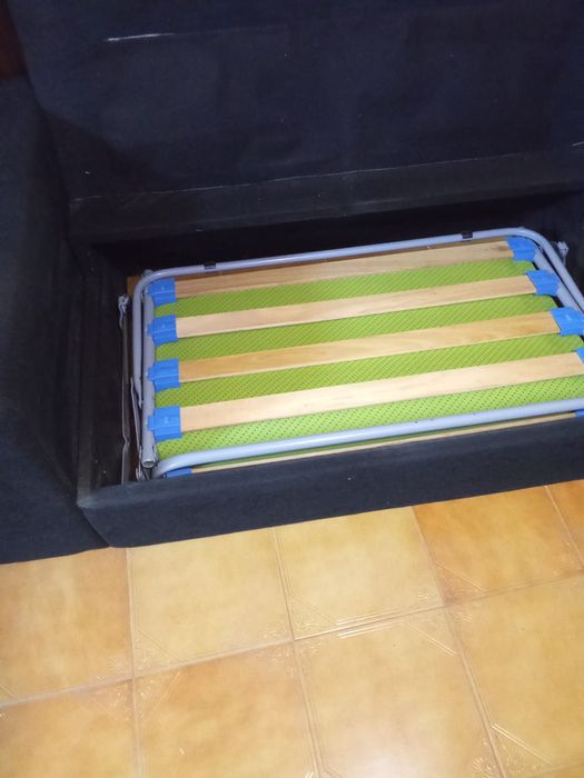 Sofá cama de dois lugares