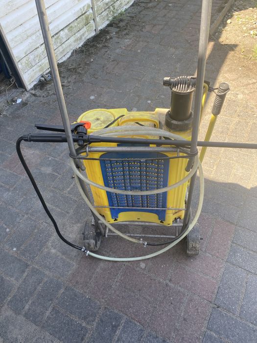 Opryskiwacz elektryczny plus ładowarka