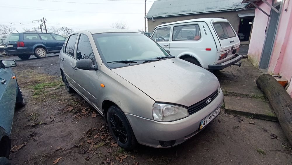 Продам lada kalina на полном боевом ходу сел и поехал